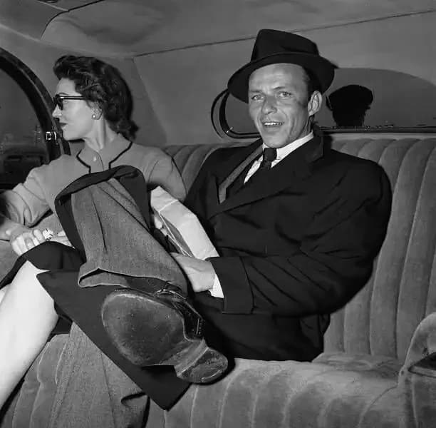 Sinatra Tells His Wife