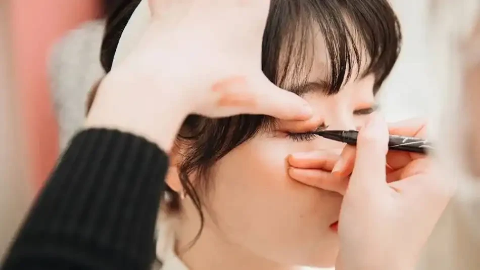 Heavy, Dark Eyeliner