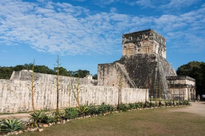 Mayan city walls