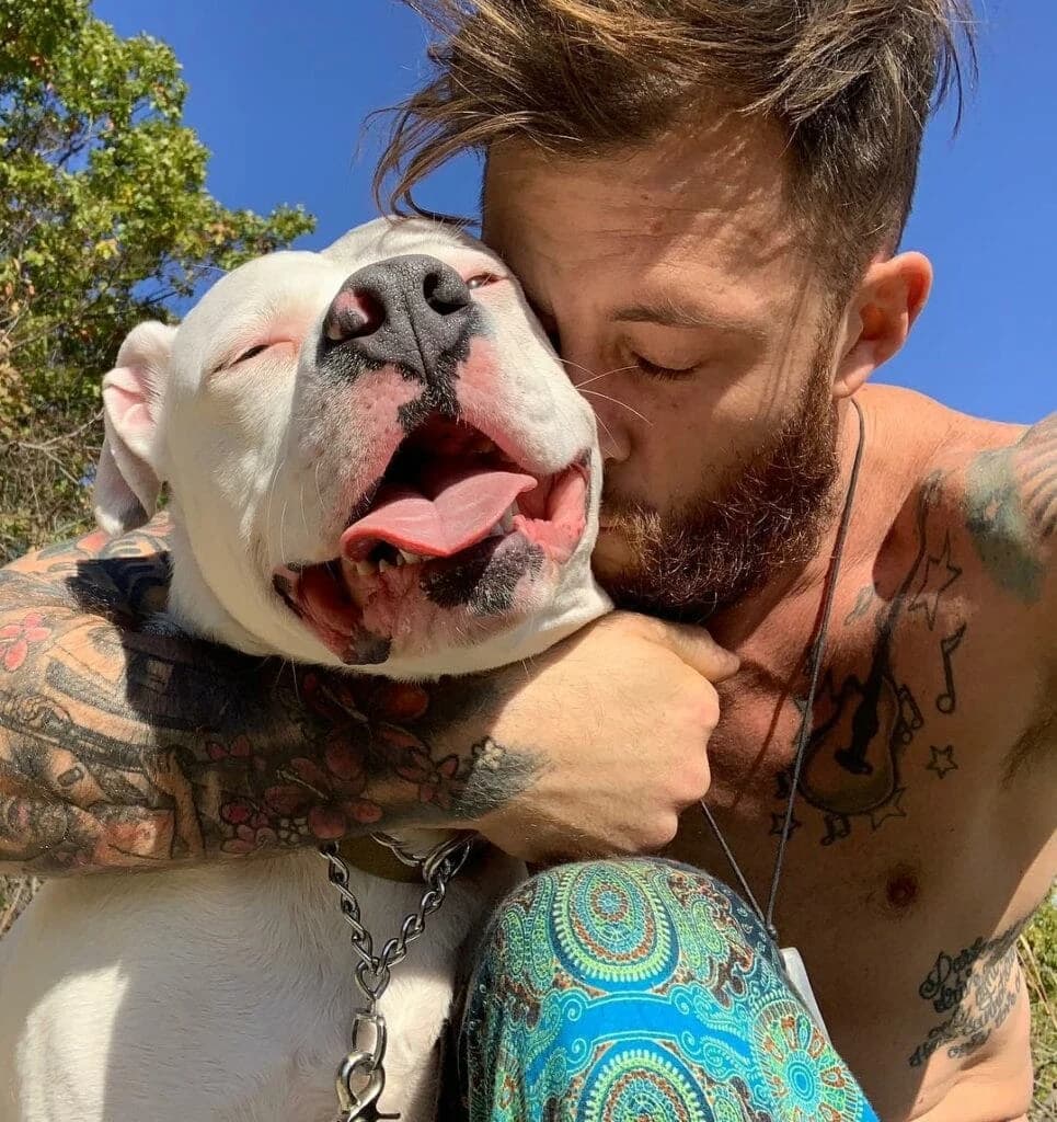 This Man Took a Selfie With His Dog And The Police Showed Up Immediately