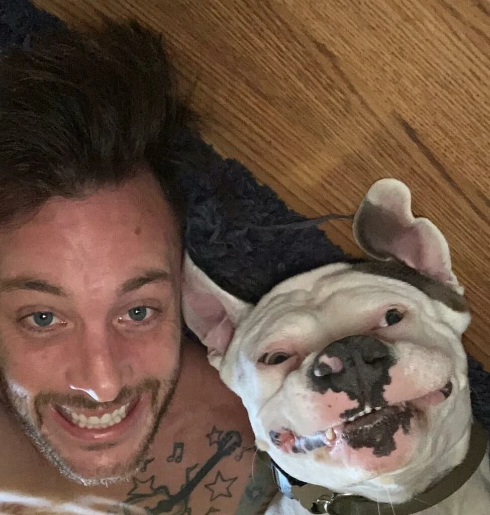 This Man Took a Selfie With His Dog And The Police Showed Up Immediately