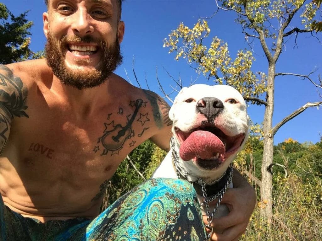 This Man Took a Selfie With His Dog And The Police Showed Up Immediately