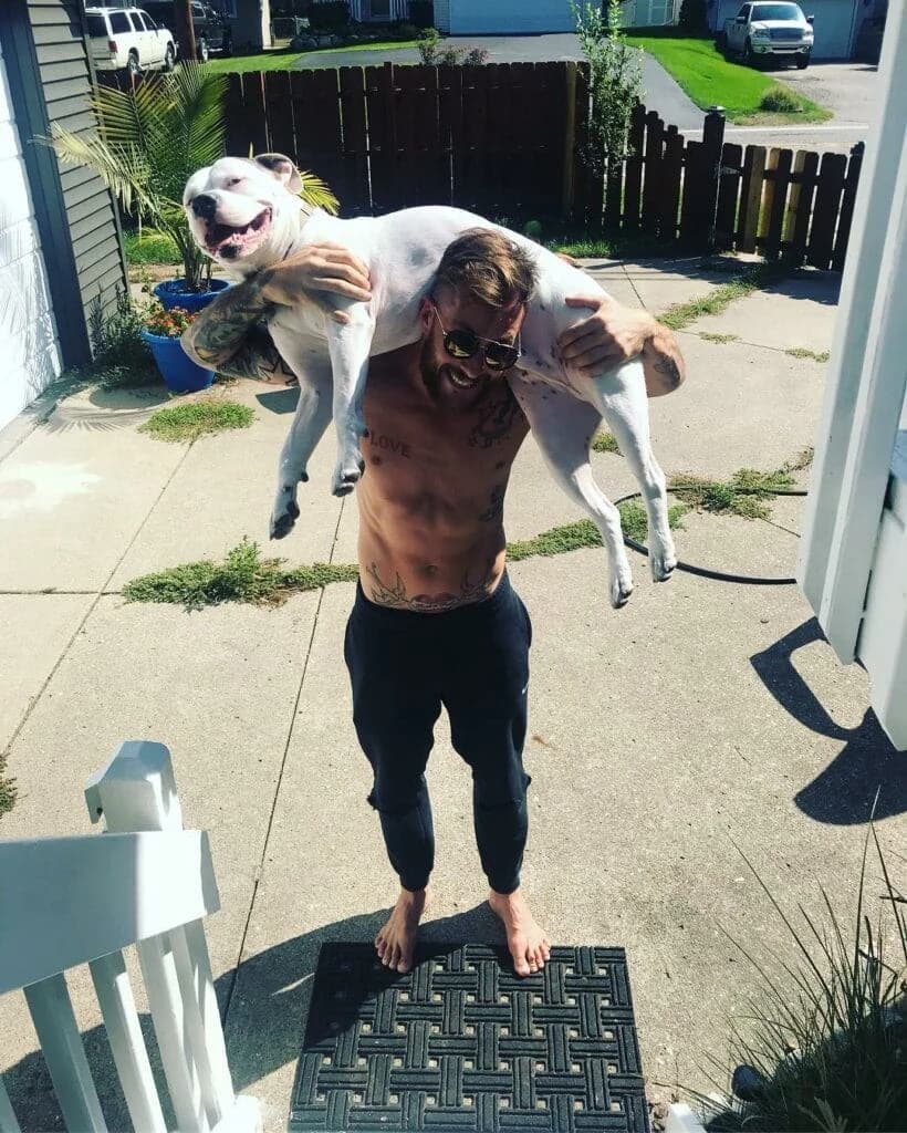 This Man Took a Selfie With His Dog And The Police Showed Up Immediately