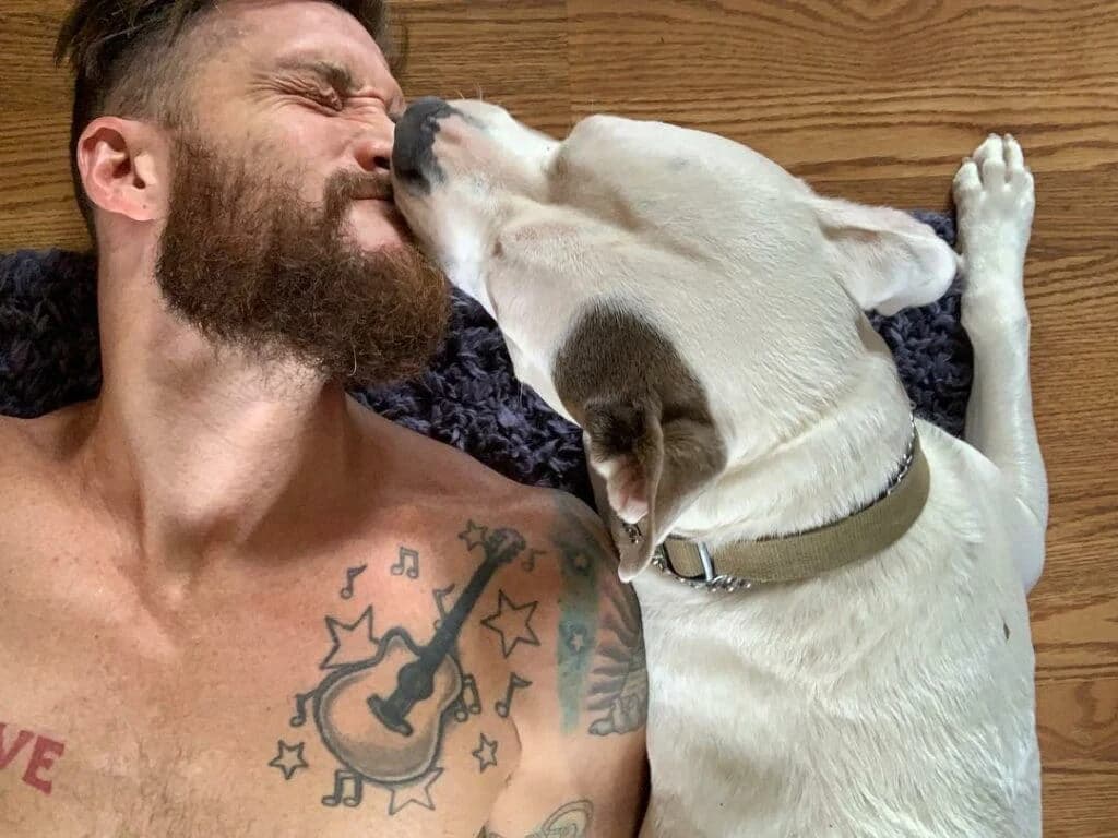 This Man Took a Selfie With His Dog And The Police Showed Up Immediately