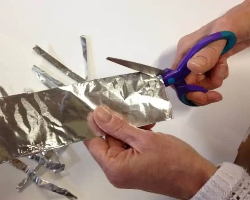 Sharpen Scissors With Foil