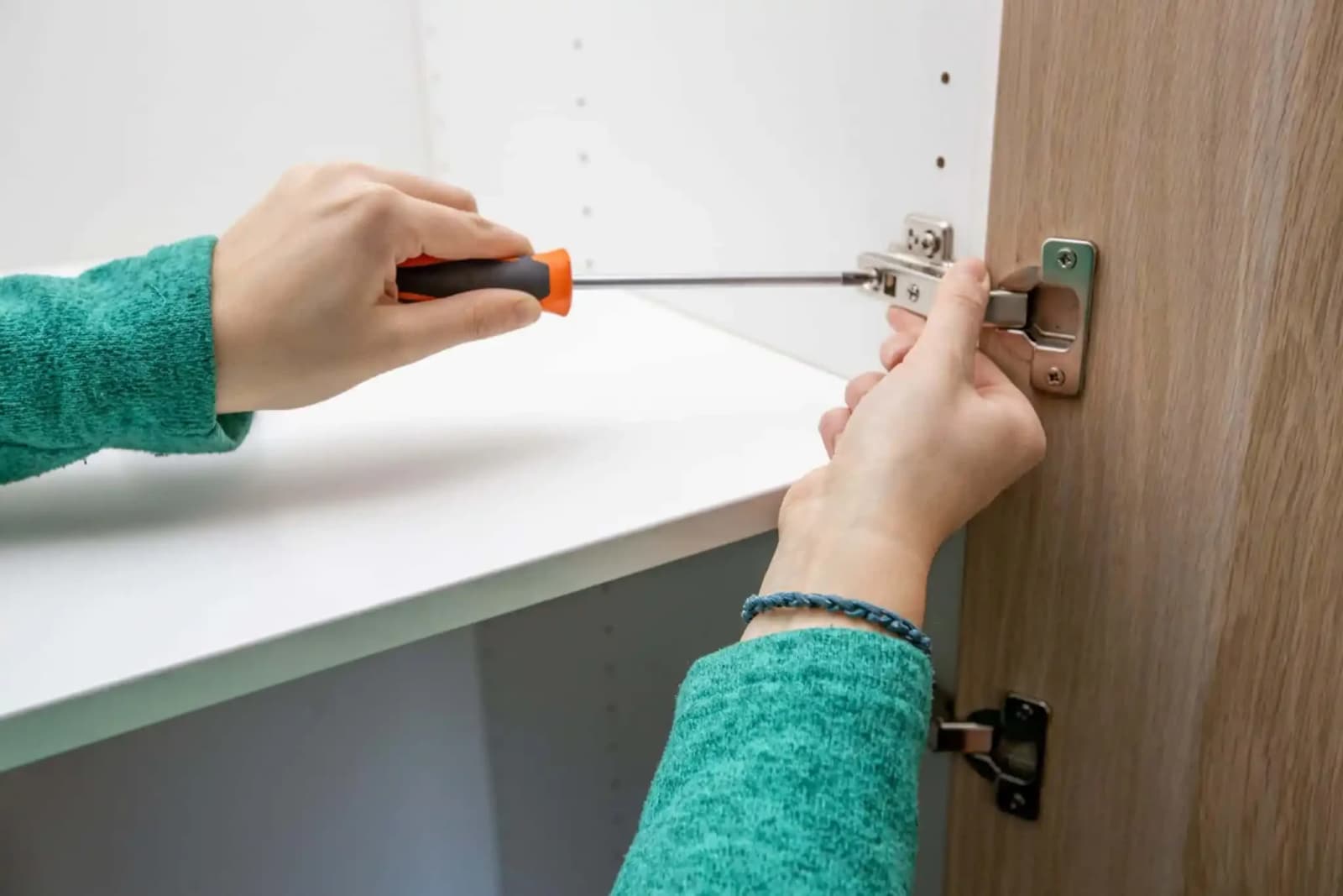 Remove Stripped Crews With The Use Of Rubber Band