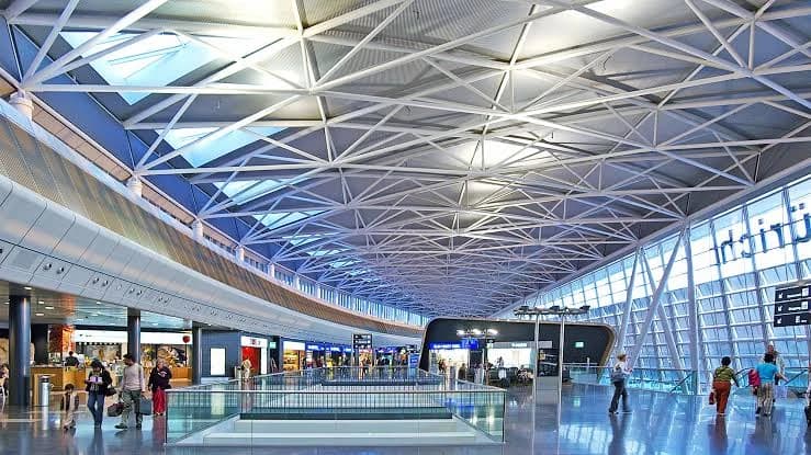 Top 15 Most Comfortable & Luxurious Airports In the World